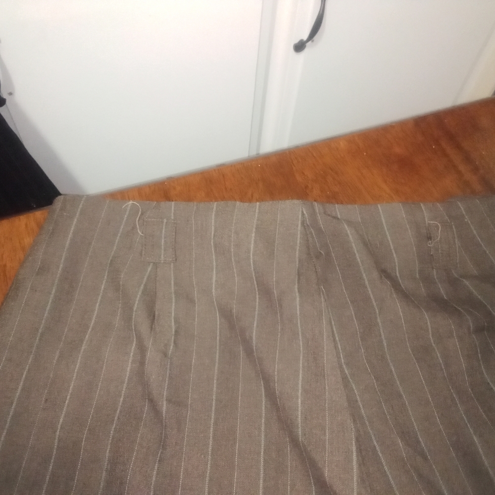 Pin striped slacks - Picture 8 of 8